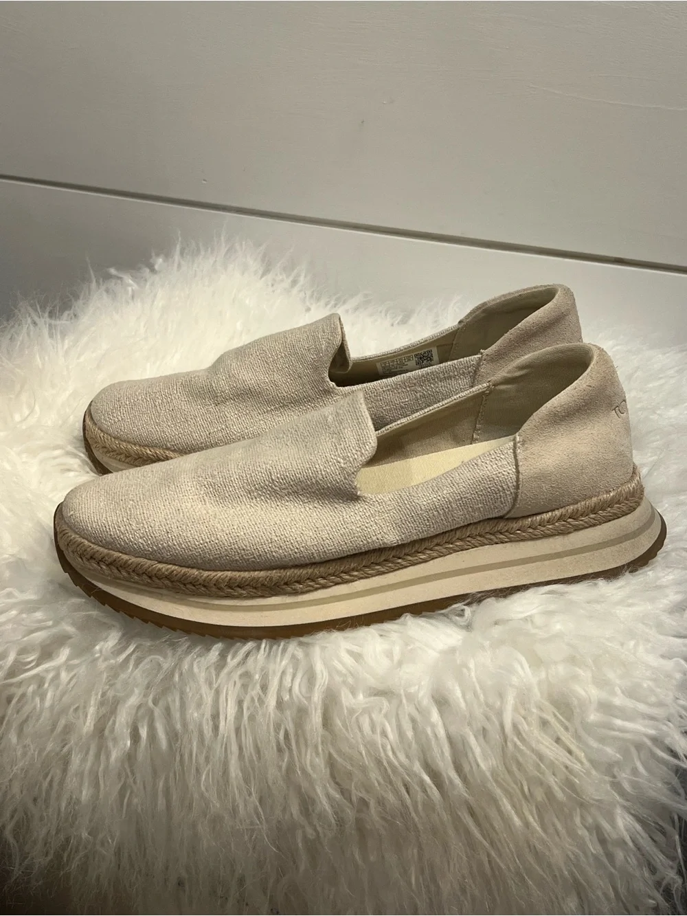 TOMS Jocelyn Platform Sneakers Women Suede Espadrille Slip On Loafers Beige US9